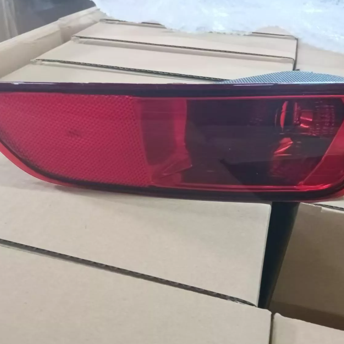 Zibo Baiwang Machinery Equipment Co., Ltd. logra un gran avance en la exportación internacional: se enviaron con éxito 100 unidades de faros delanteros Volvo