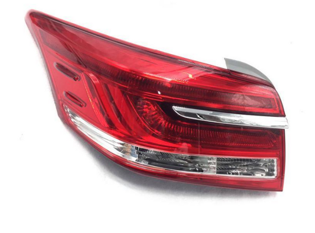 Accesorios para el cuerpo del automóvil aptos para el semiensamblaje del faro trasero LED de Toyota 16-17 Nueva lámpara trasera trasera Weichi Lámpara de freno de marcha atrás, luz, bombilla